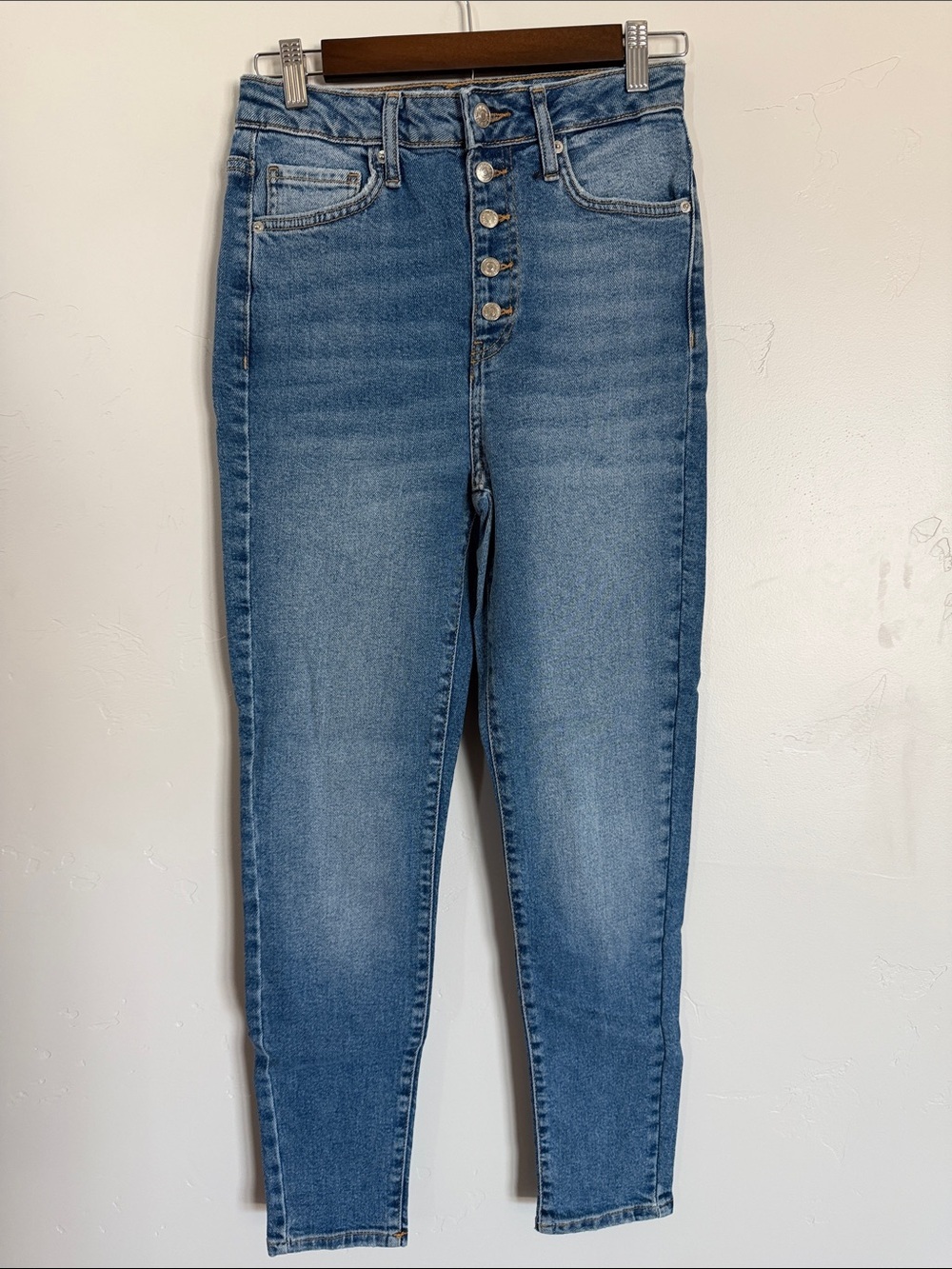 Forever 21 High-Rise Button-Fly Skinny Jeans in Medium Blue NWOT